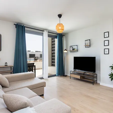 Home2book Bright Apt, Pool & Gym Appartamento *