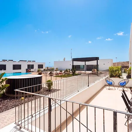 Home2book Bright Apt, Pool & Gym Appartamento *